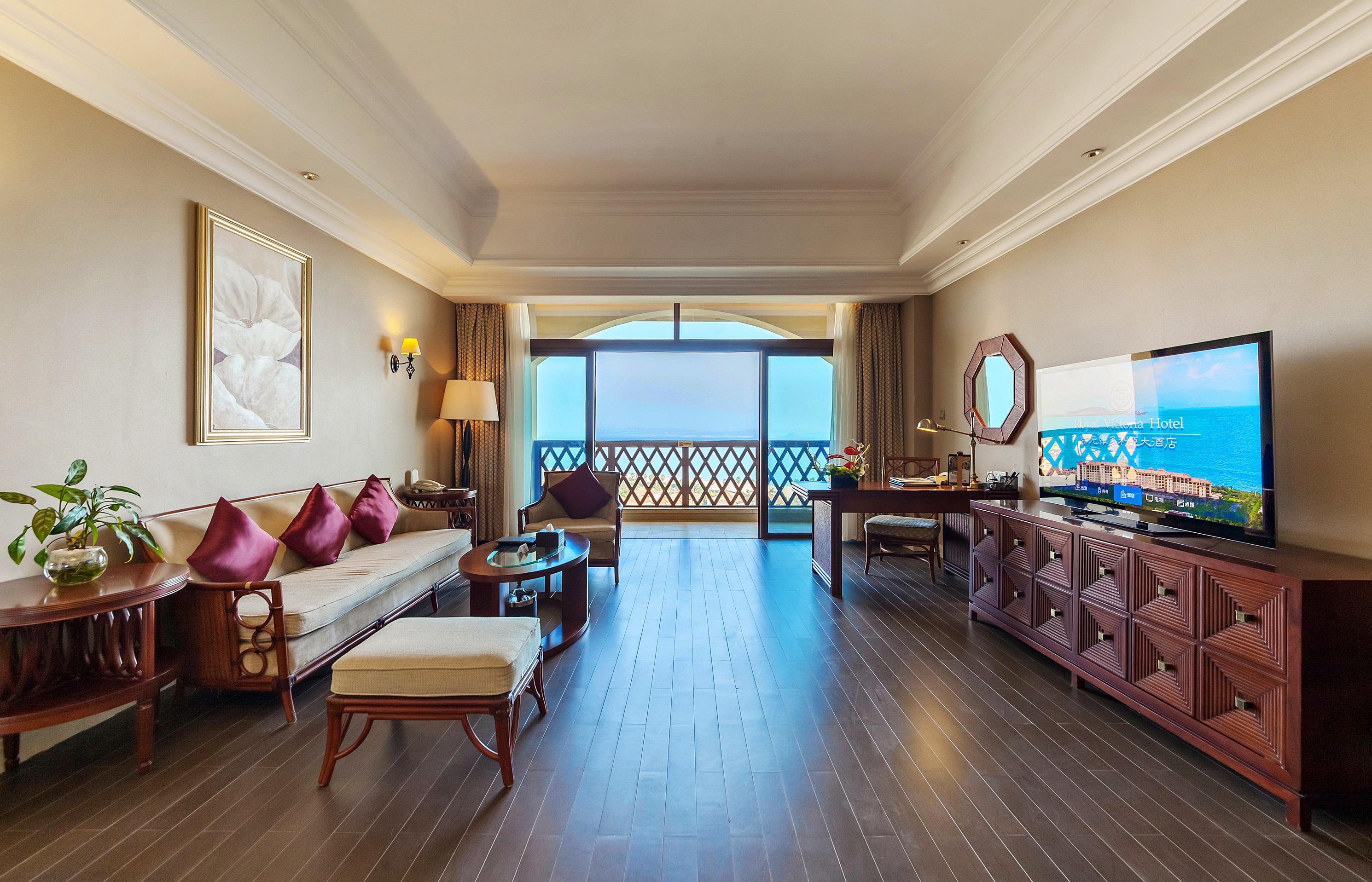 Deluxe Sea View Suite