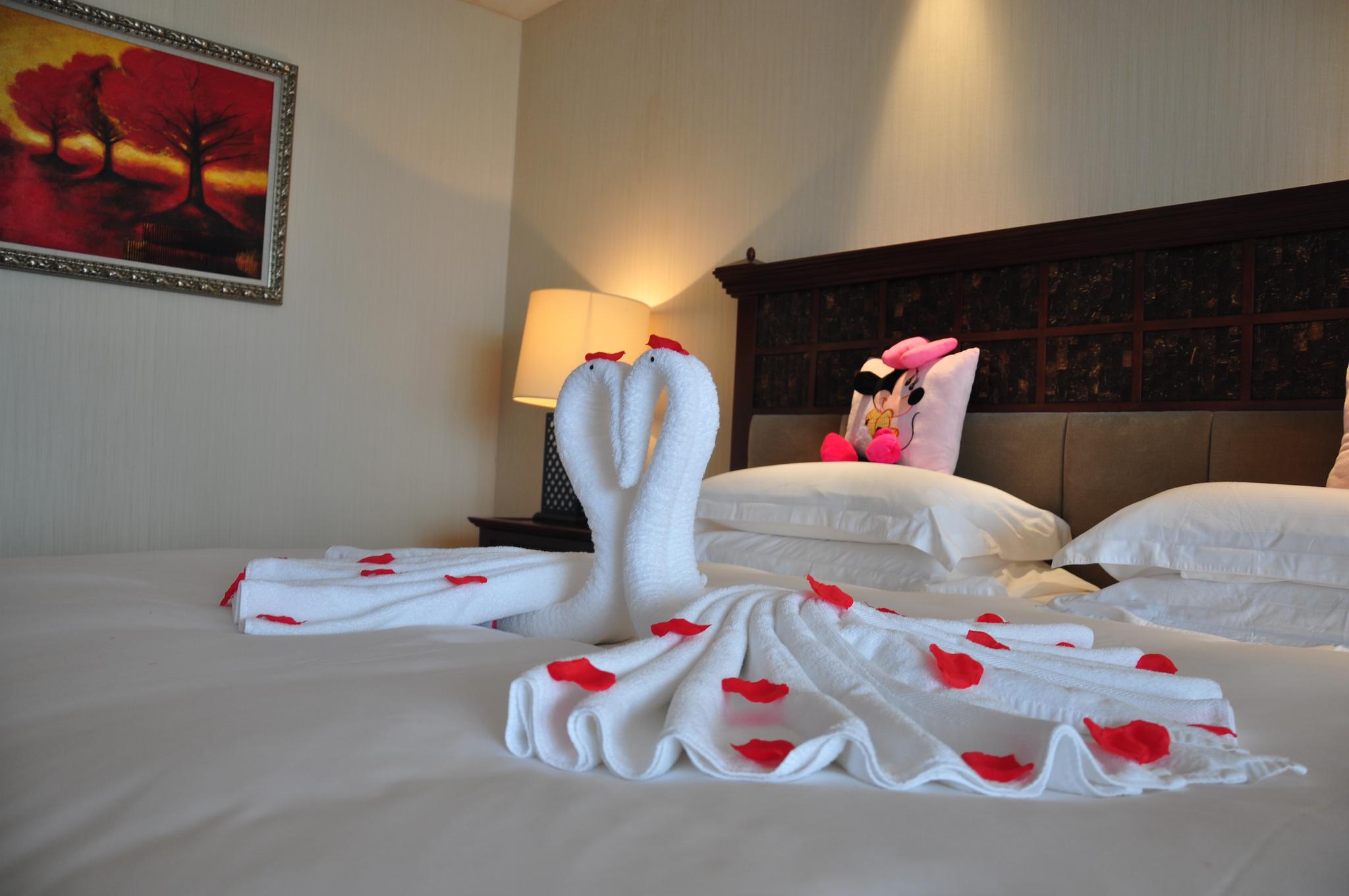 /images/deluxe-wedding-room2.jpg