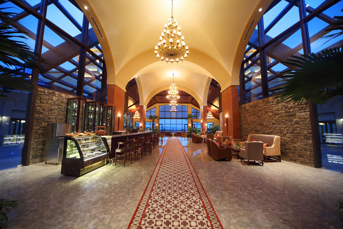 /images/lobby-bar1.jpg