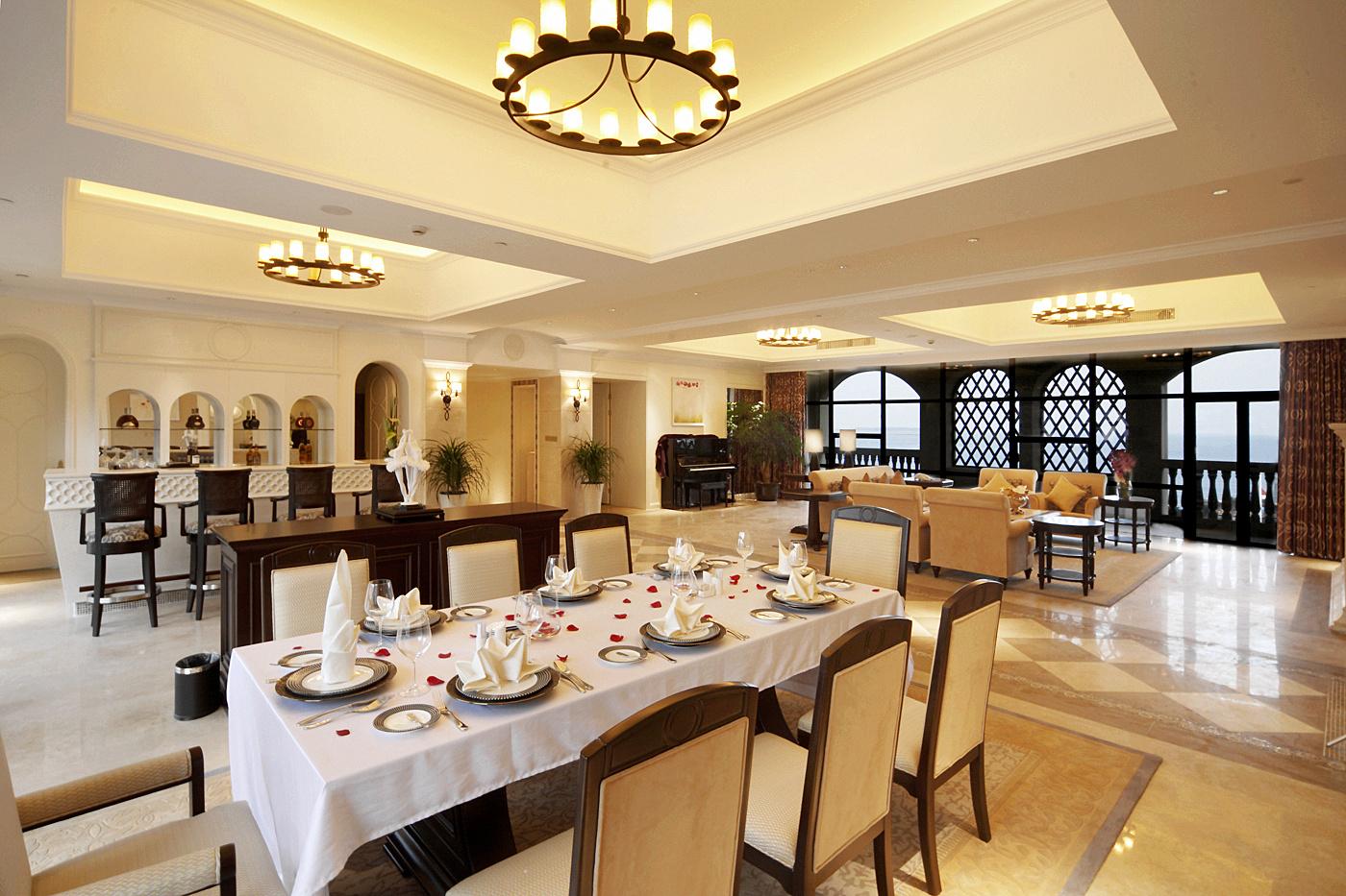 /images/pavilion-of-mountain-sea-saloon.jpg